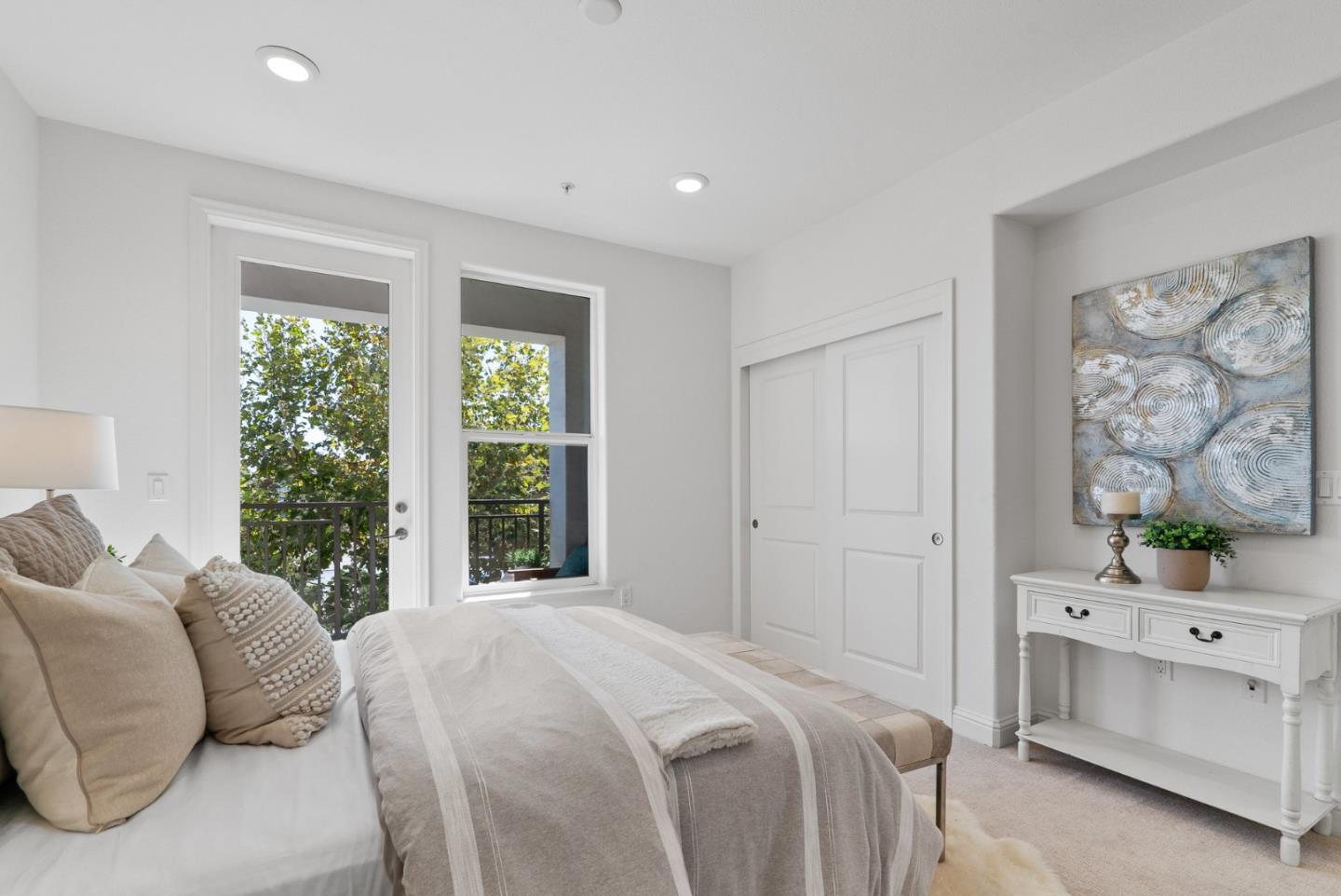 2585 El Camino Real 219