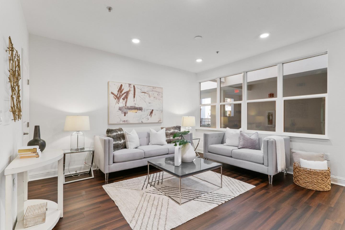 2585 El Camino Real 219