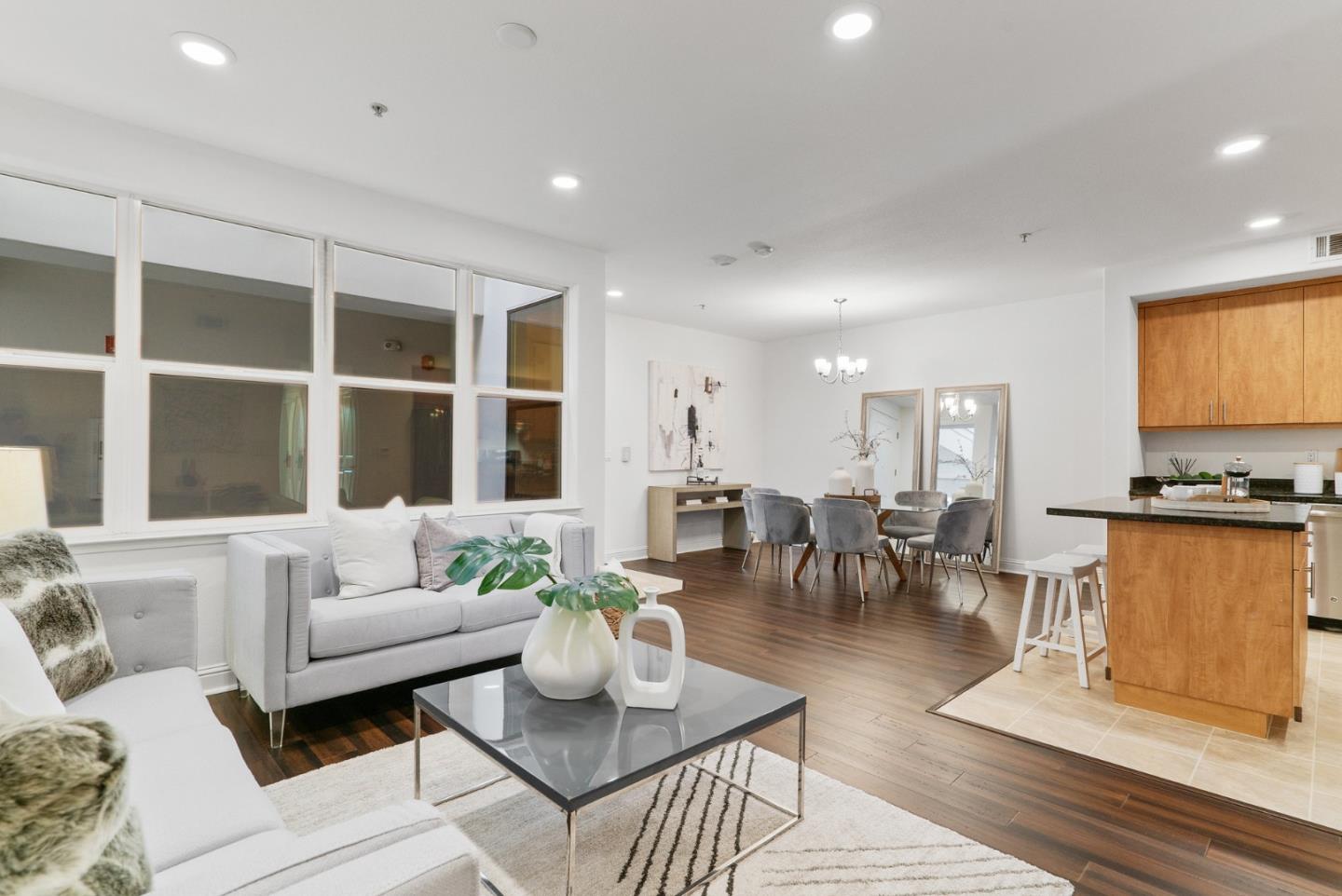 2585 El Camino Real 219