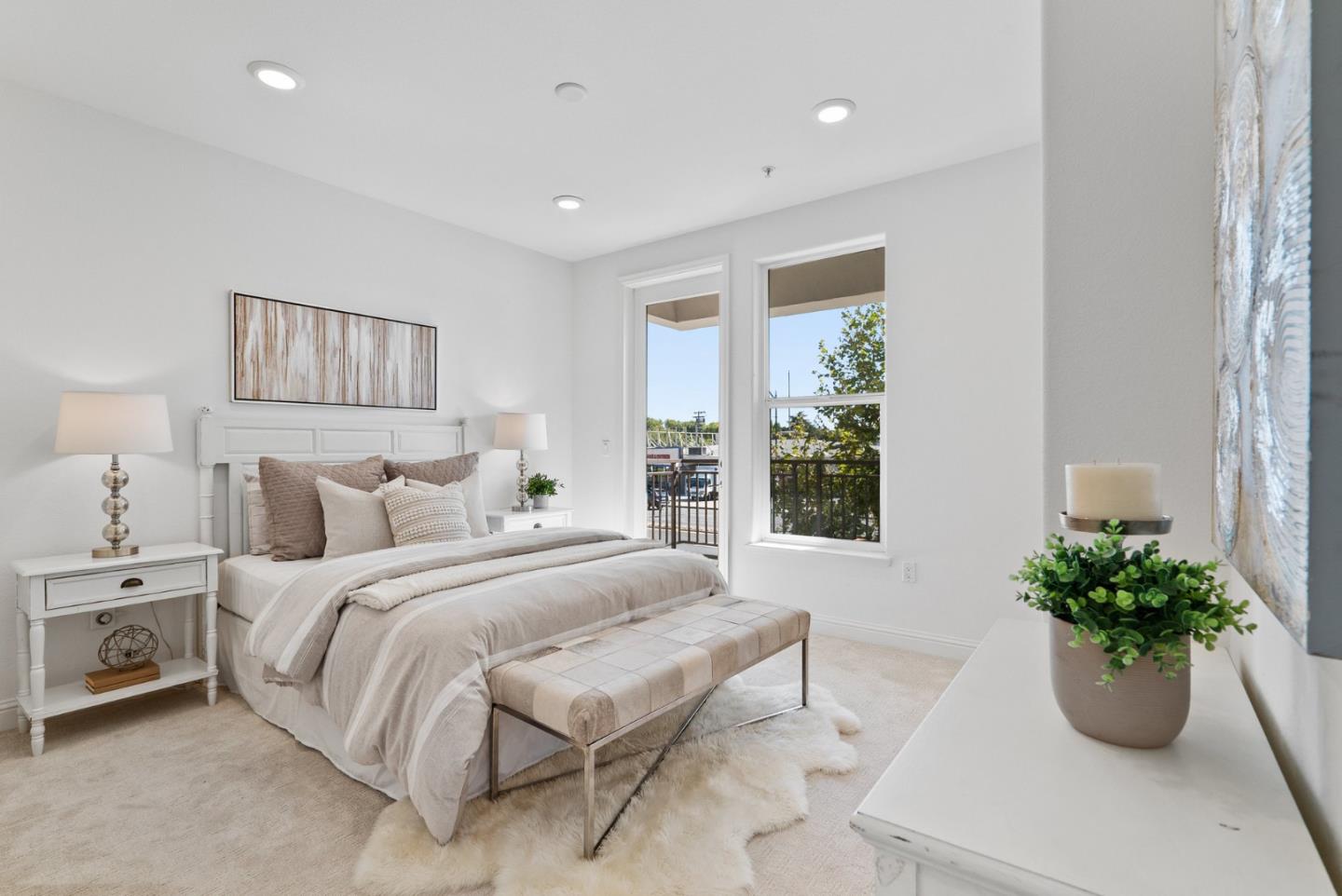 2585 El Camino Real 219