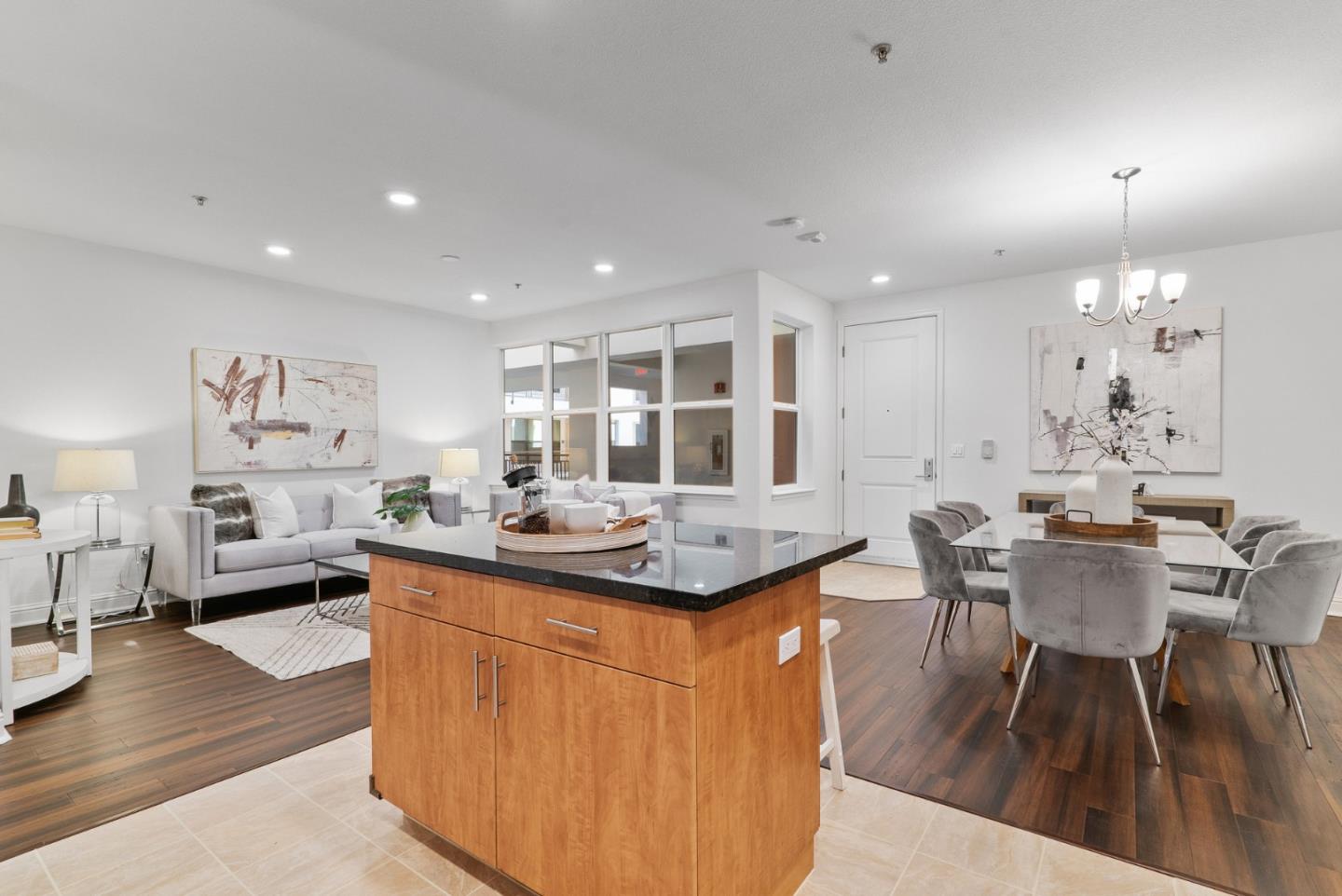 2585 El Camino Real 219