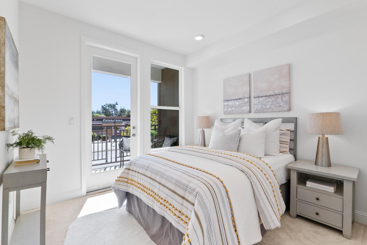 2585 El Camino Real 219