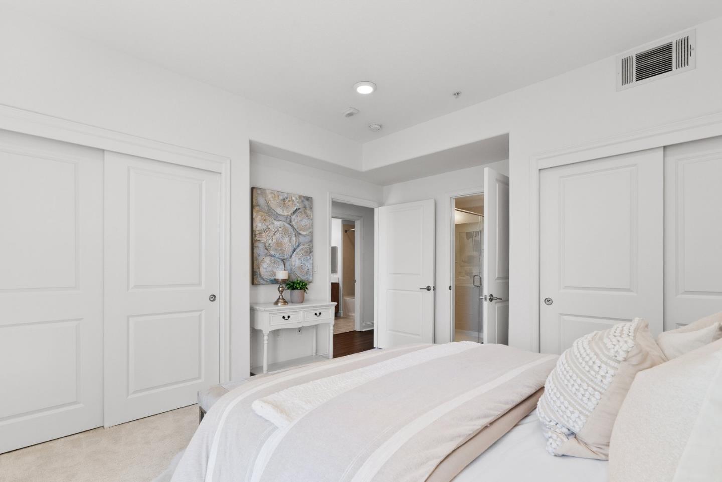 2585 El Camino Real 219