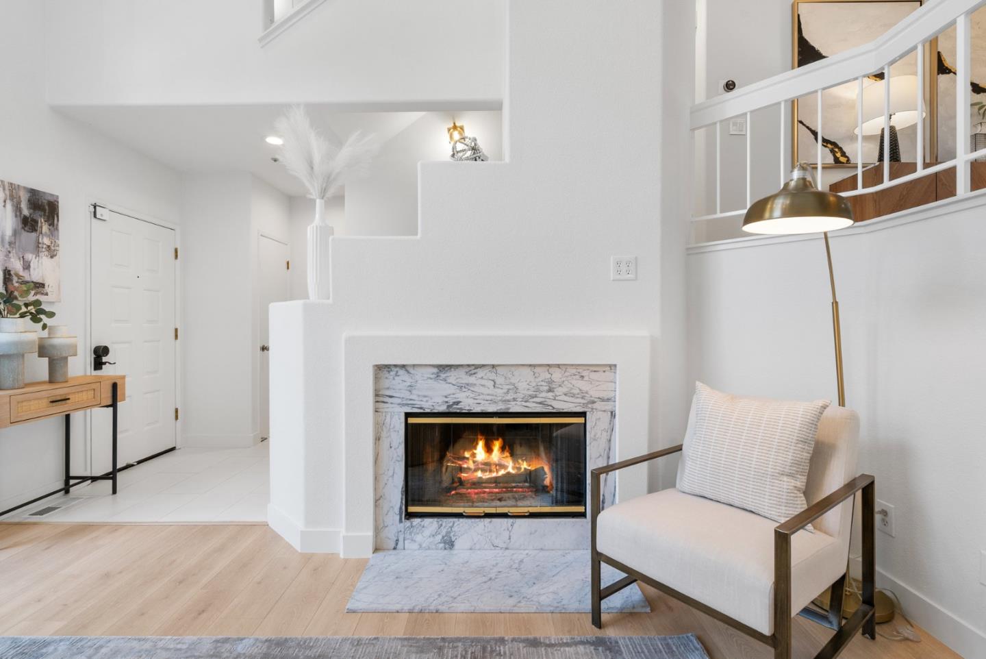 422 Galleria DR 7
