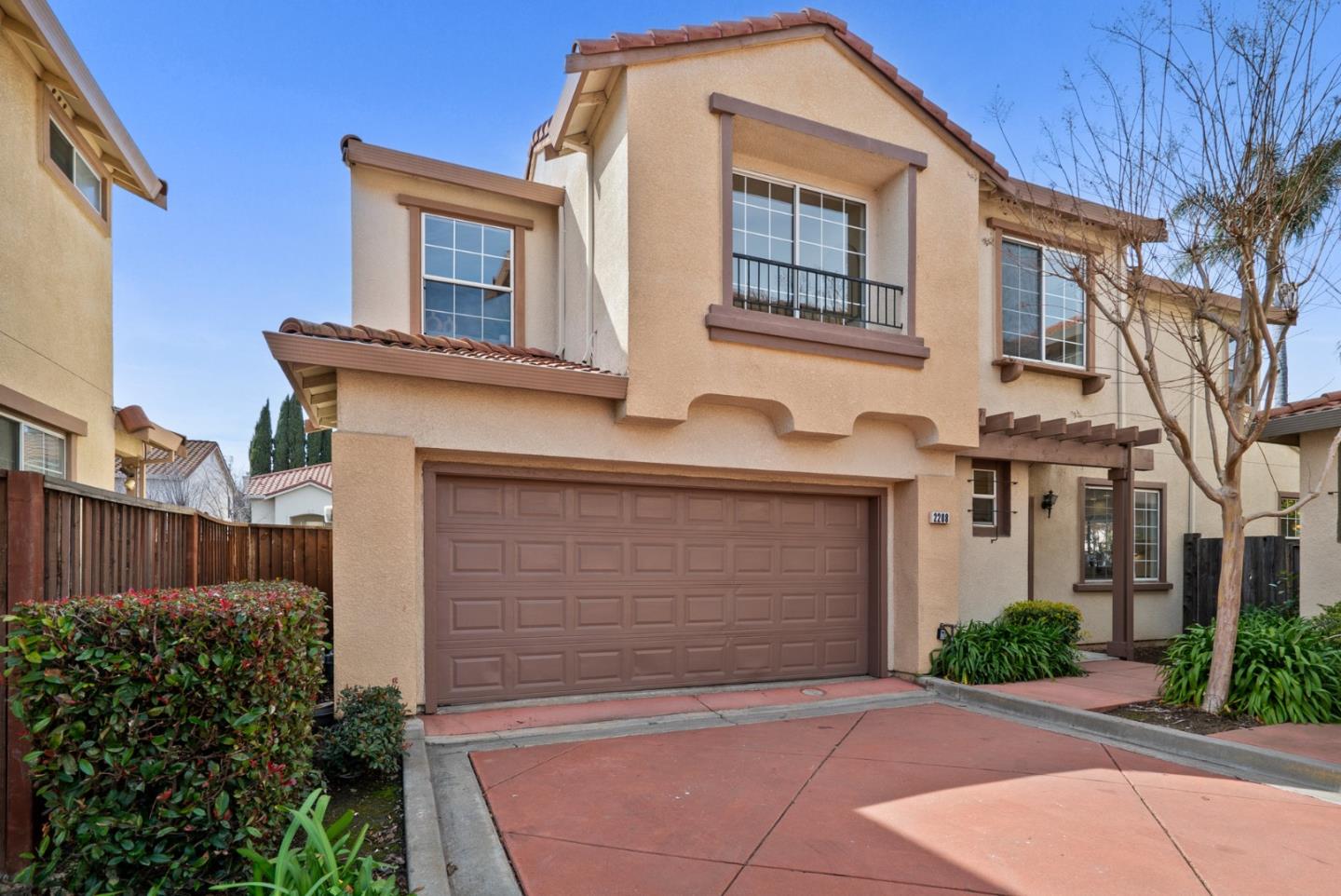 2208 Lenox PL