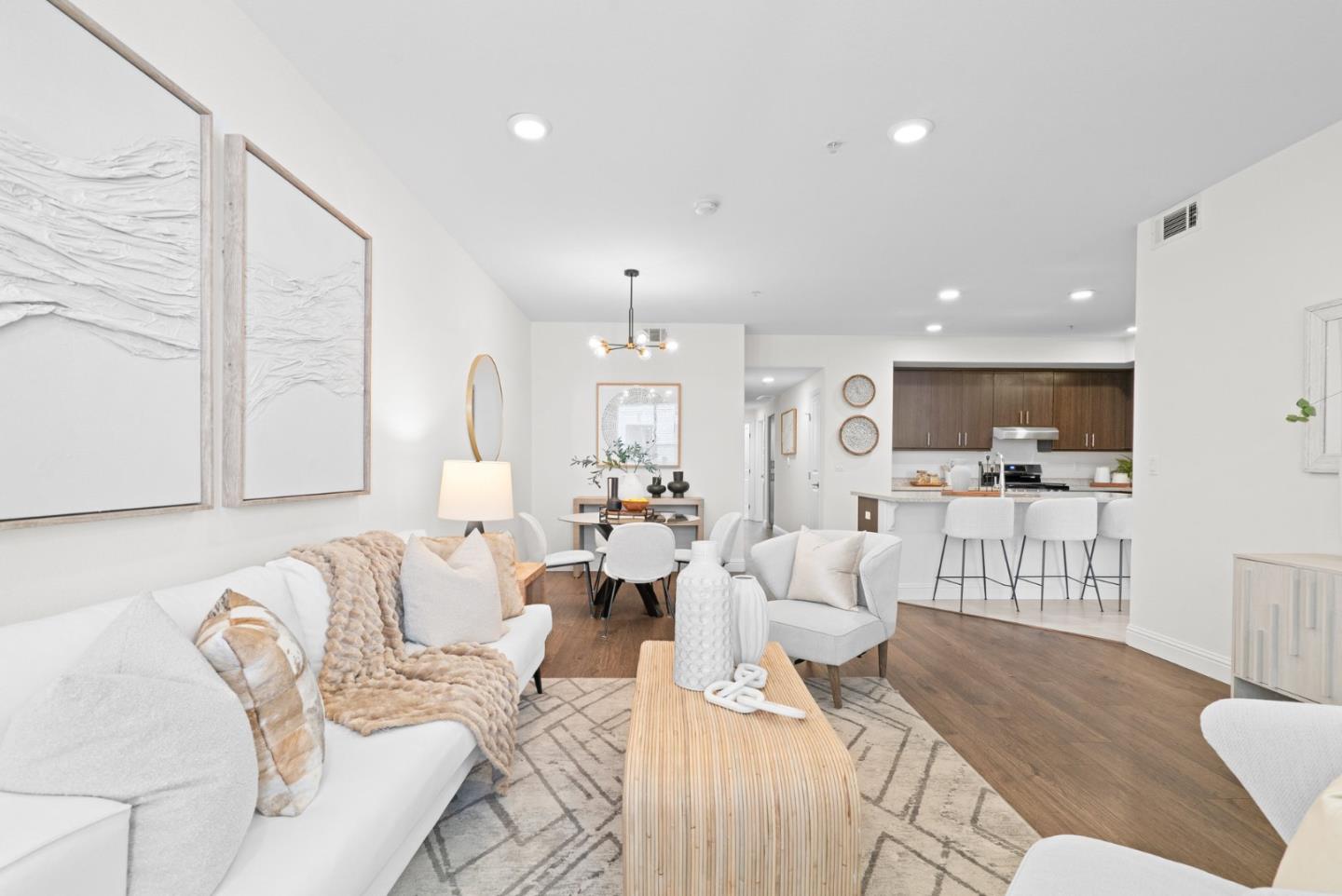 2585 El Camino Real 205