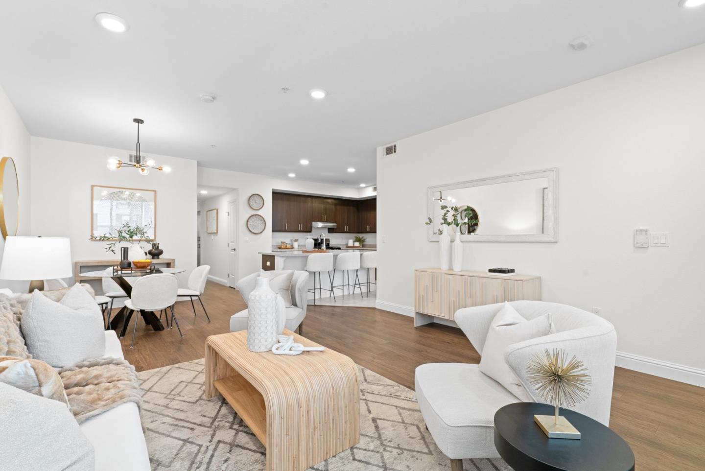 2585 El Camino Real 205