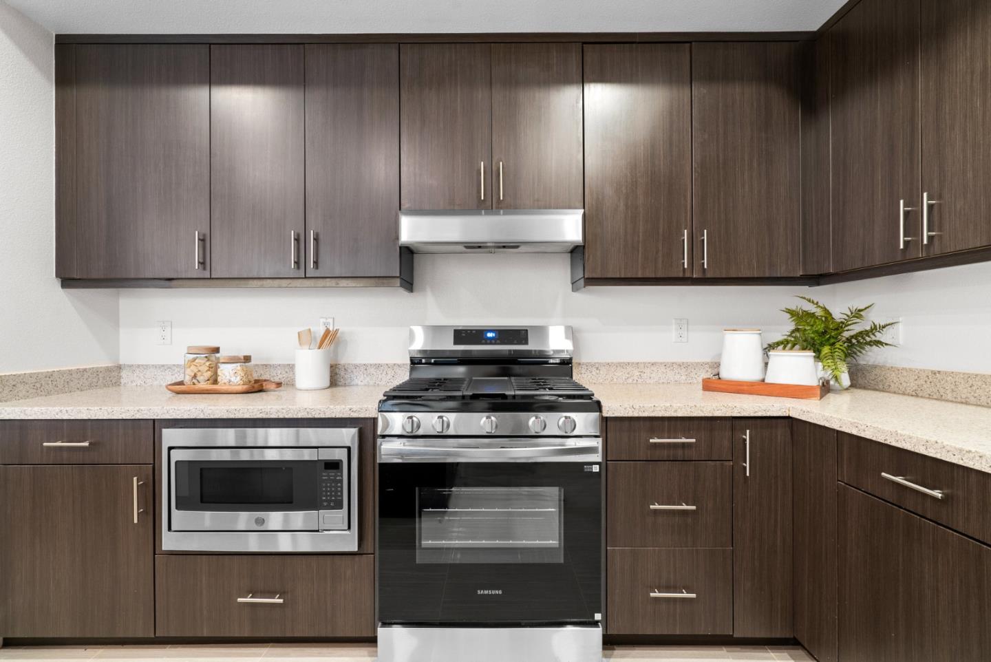 2585 El Camino Real 205