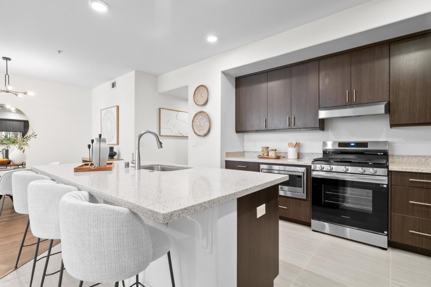 2585 El Camino Real 205