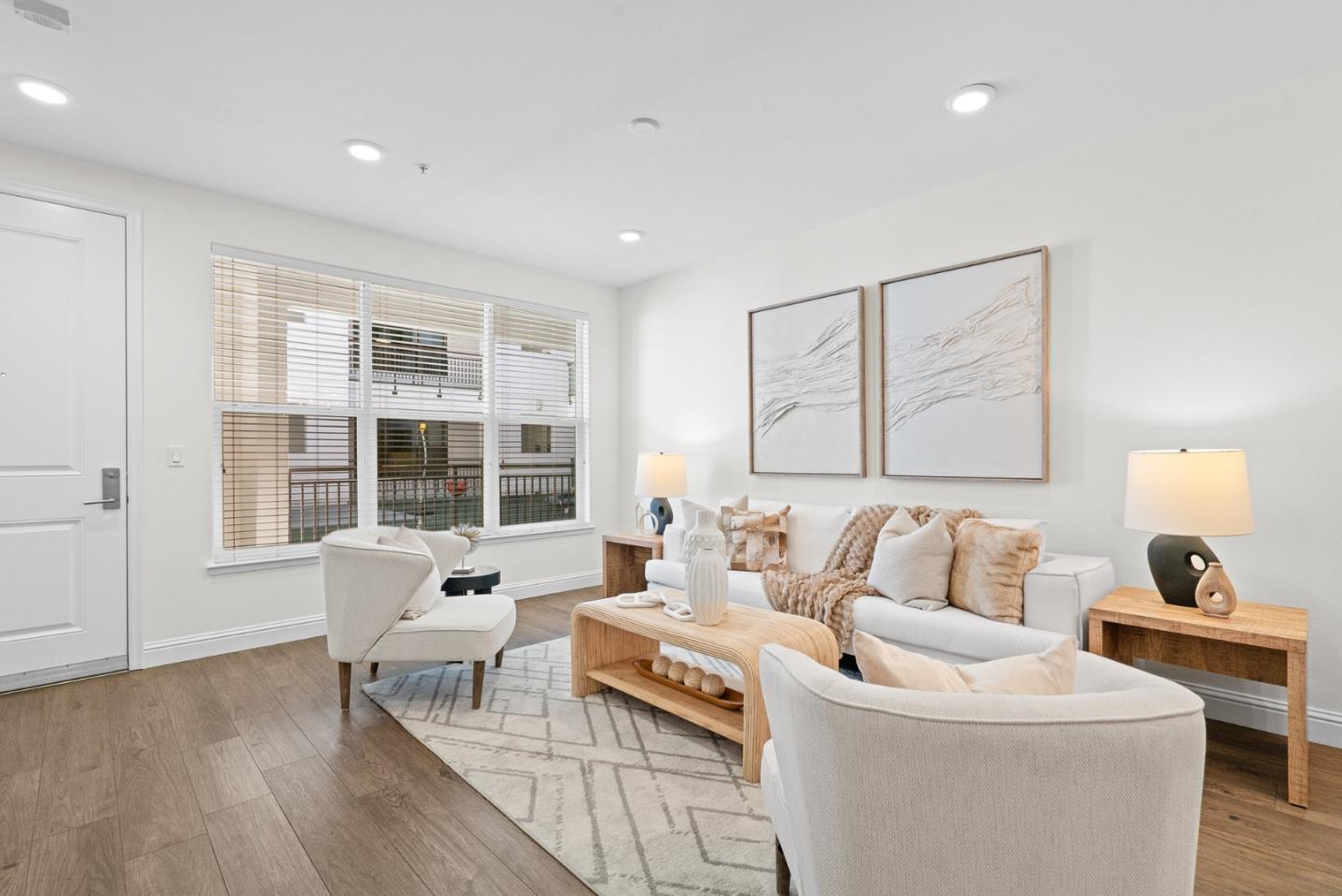 2585 El Camino Real 205