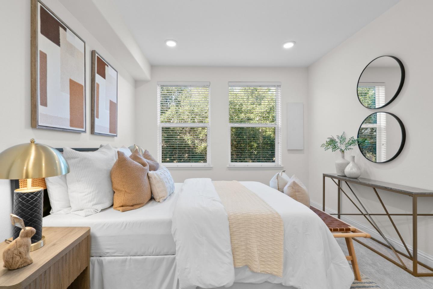 2585 El Camino Real 205