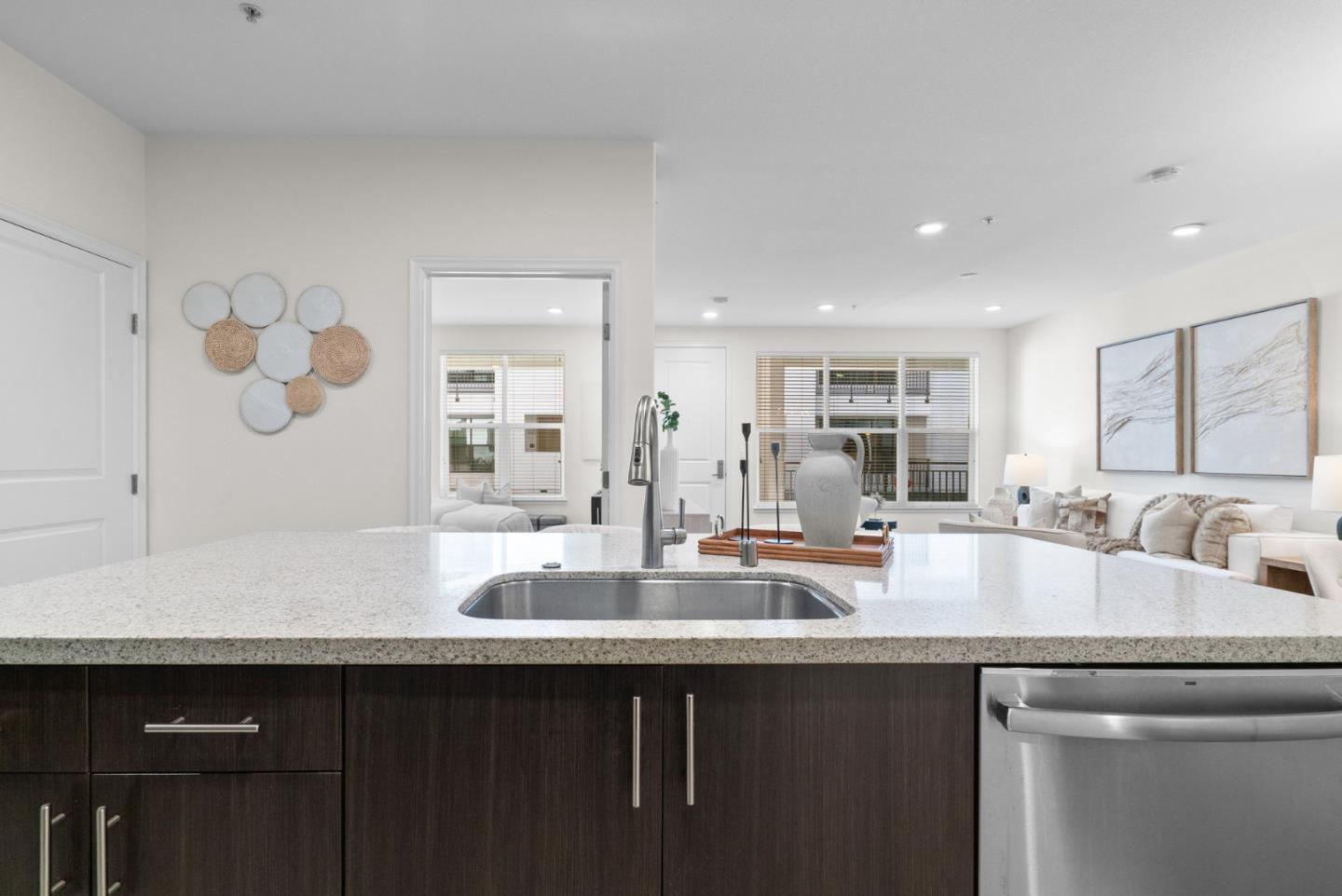 2585 El Camino Real 205