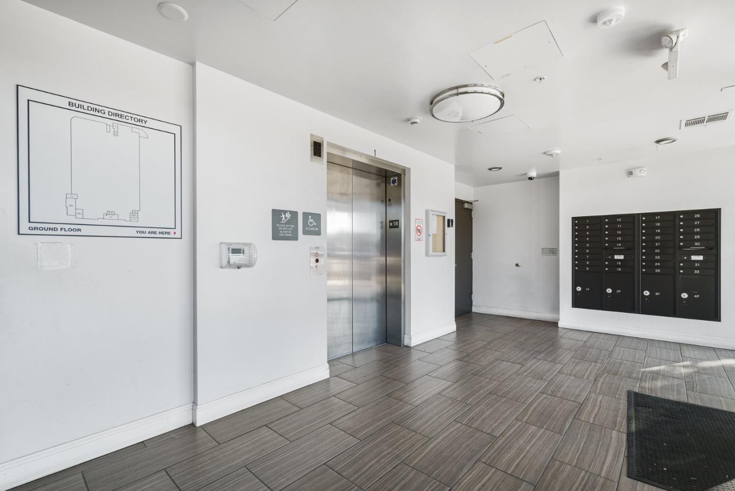 2585 El Camino Real 205