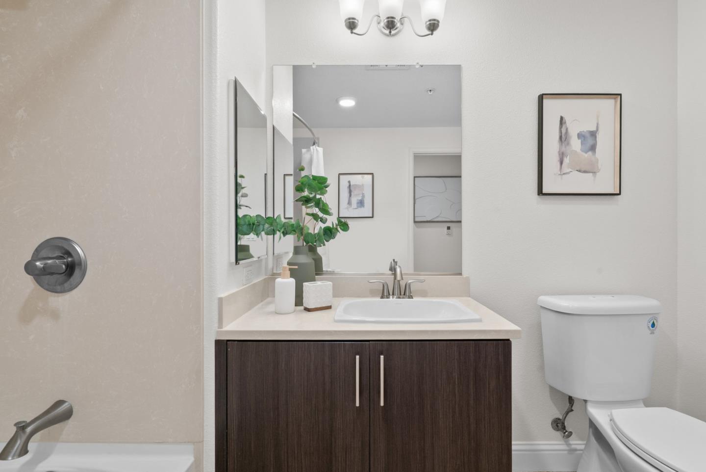 2585 El Camino Real 205