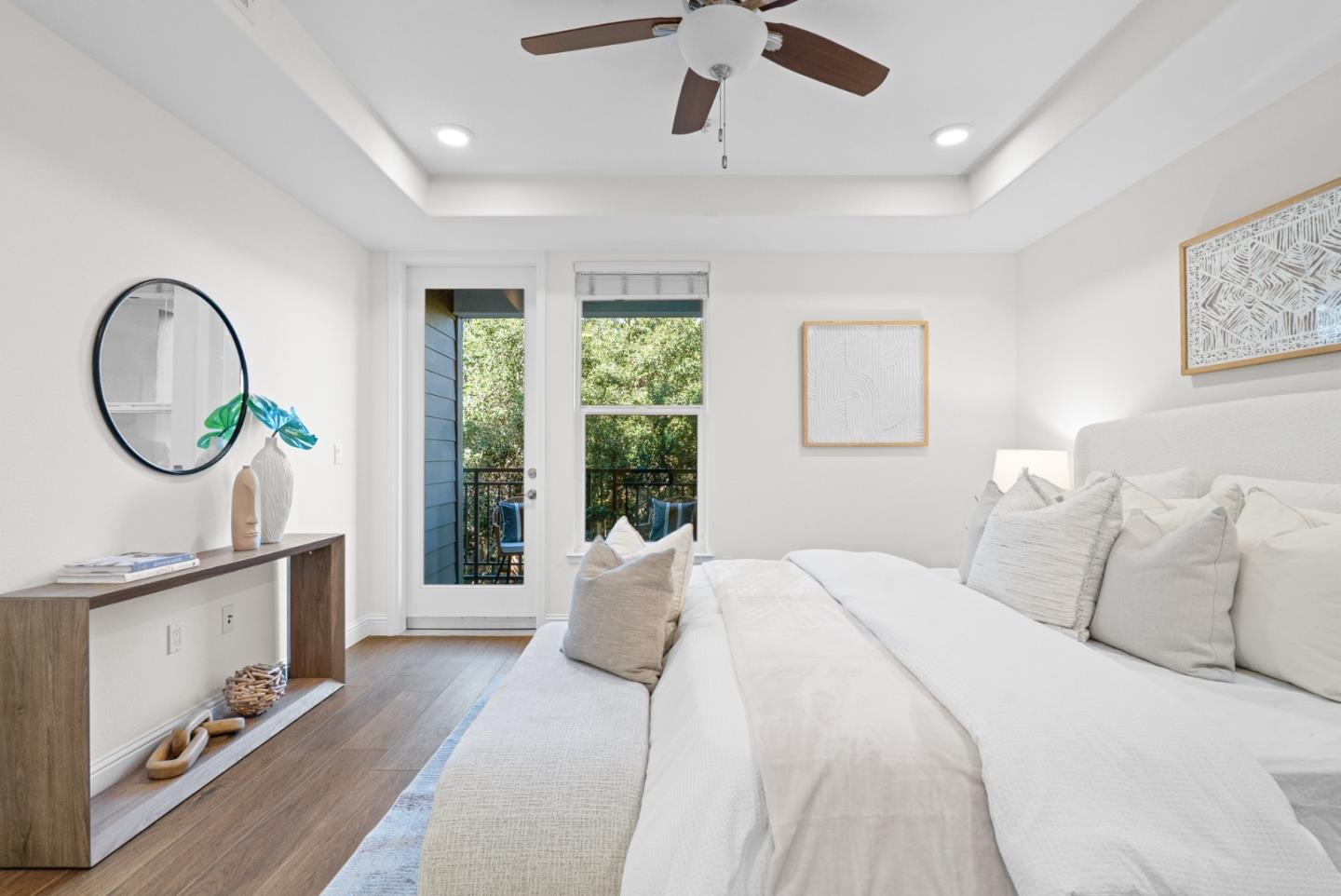 2585 El Camino Real 205