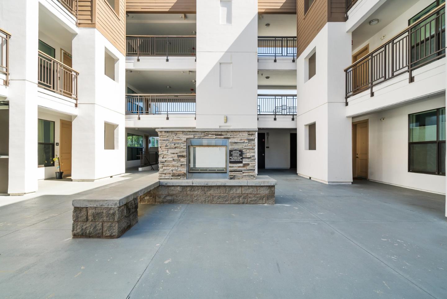 2585 El Camino Real 205