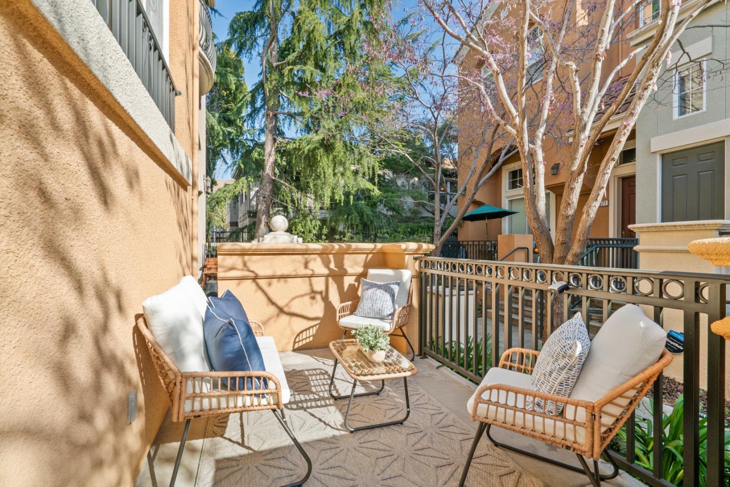 4583 Laird CIR