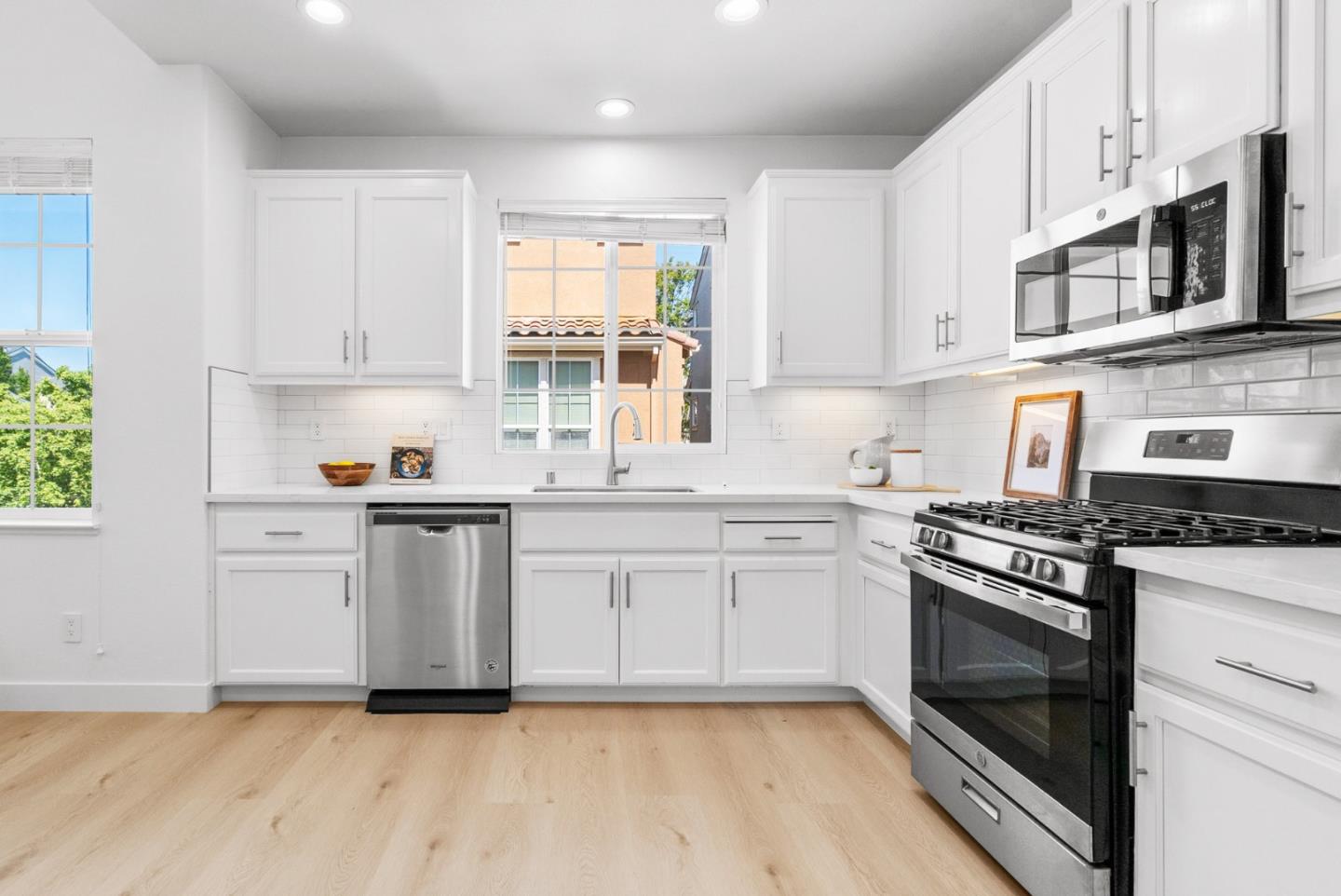 4337 Watson CIR