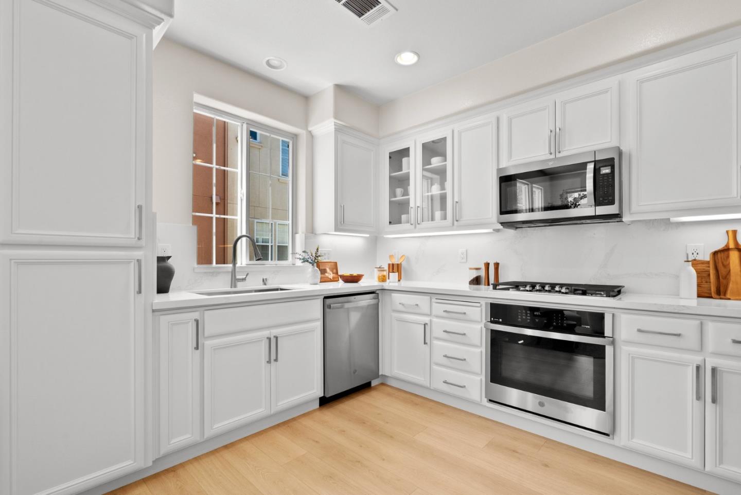 4048 Fitzpatrick Way