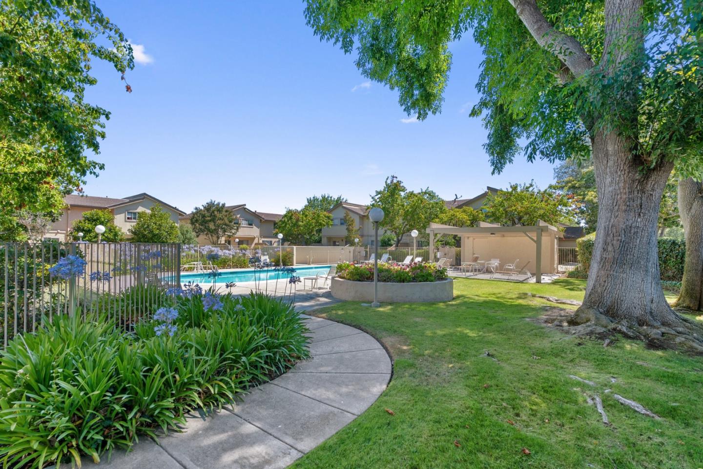 3179 Loma Verde Drive 2