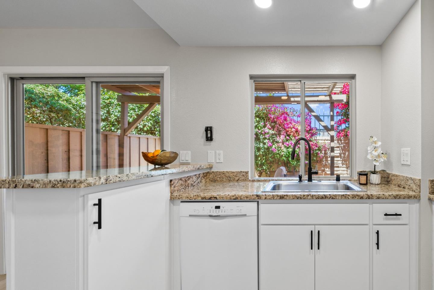 3179 Loma Verde Drive 2