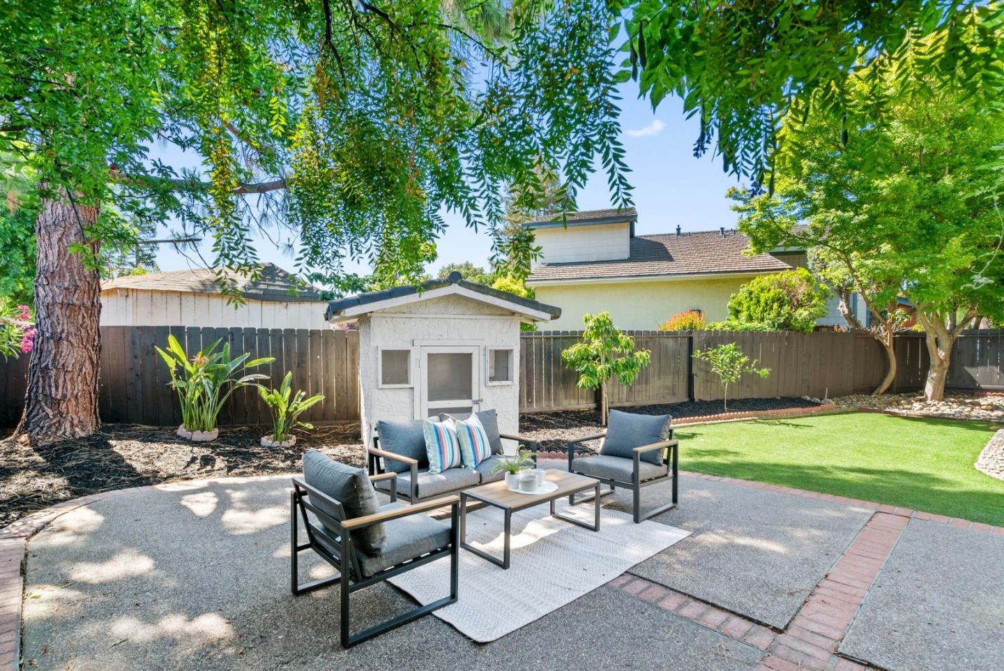 45490 Concho Court