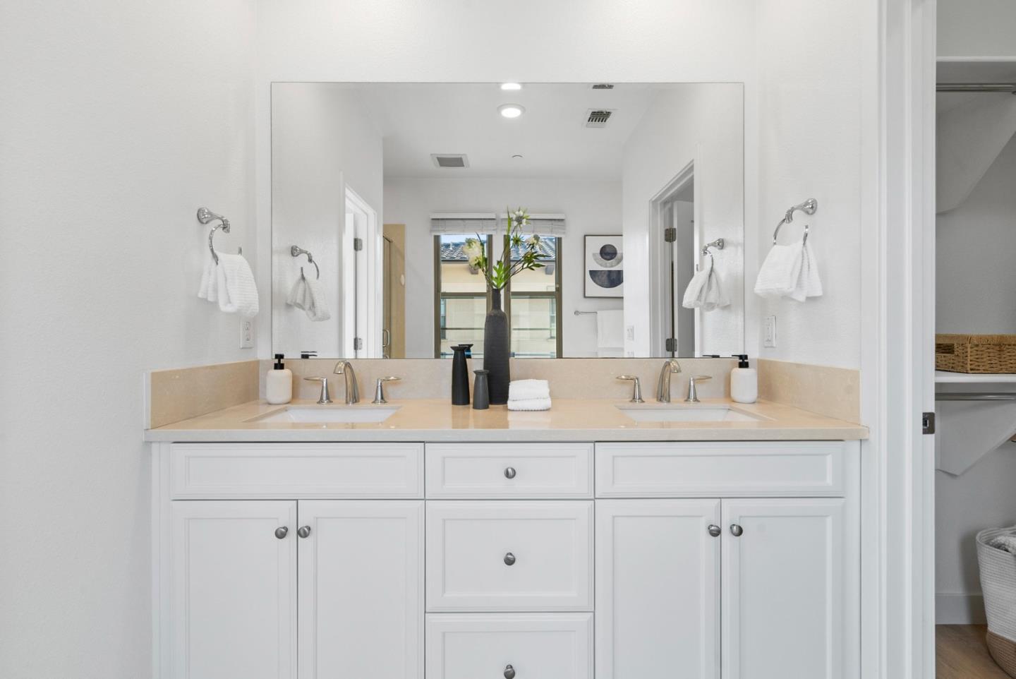 1087 Bigleaf Place 108