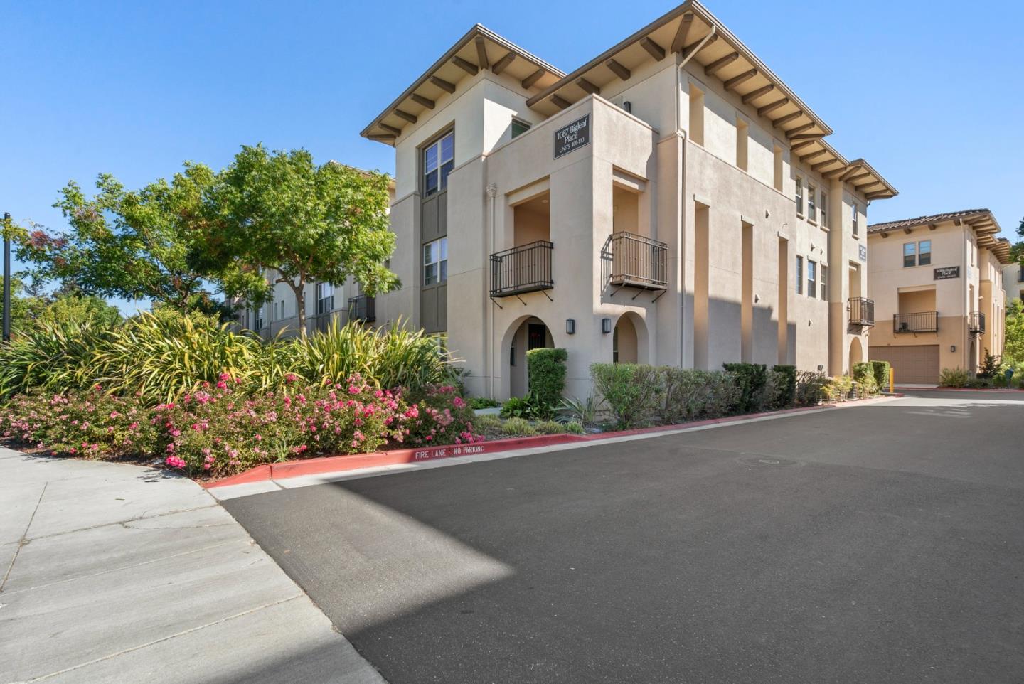 1087 Bigleaf Place 108