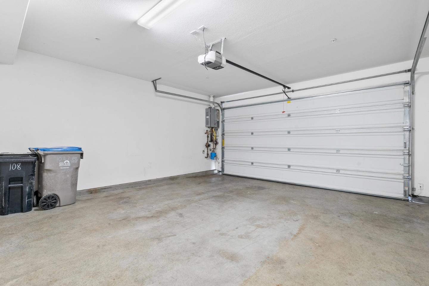 1087 Bigleaf Place 108