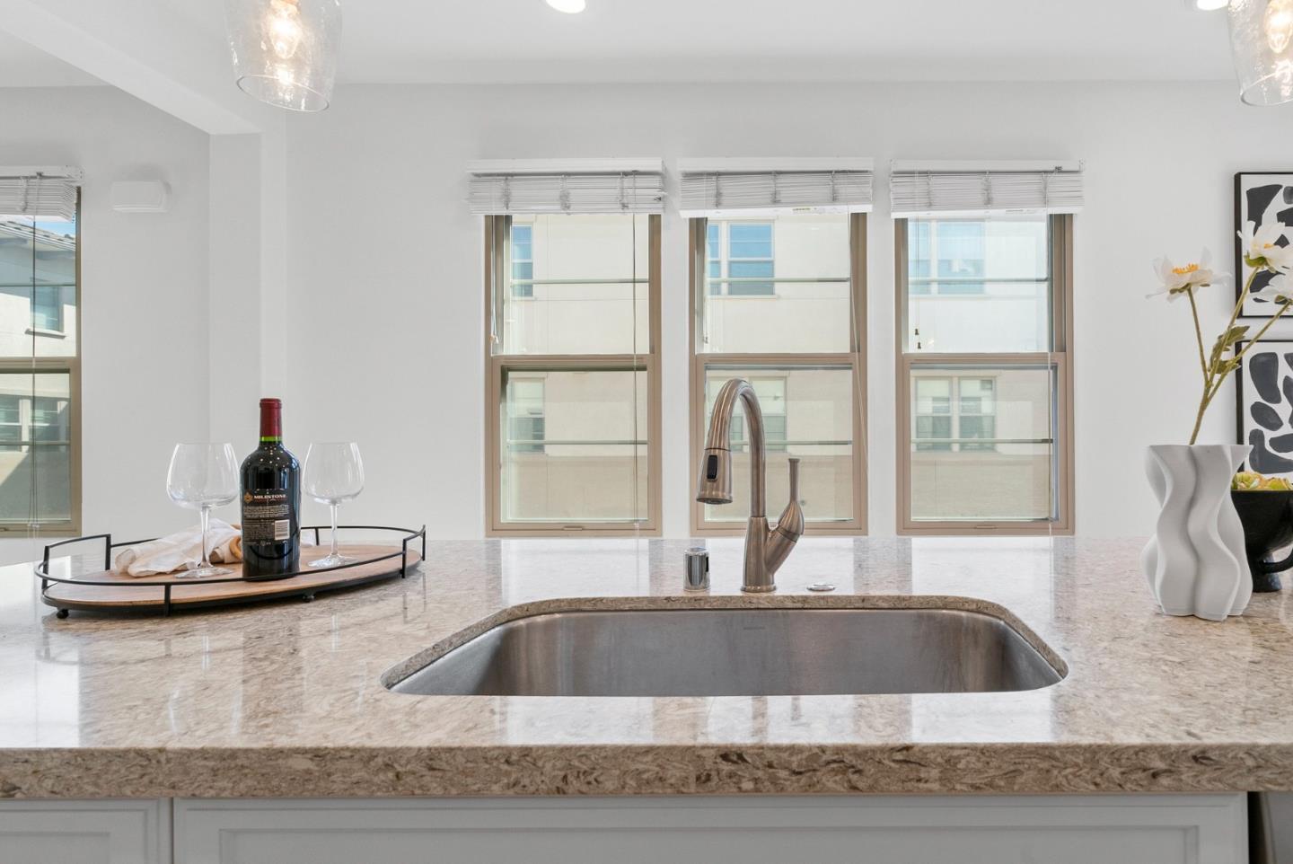 1087 Bigleaf Place 108