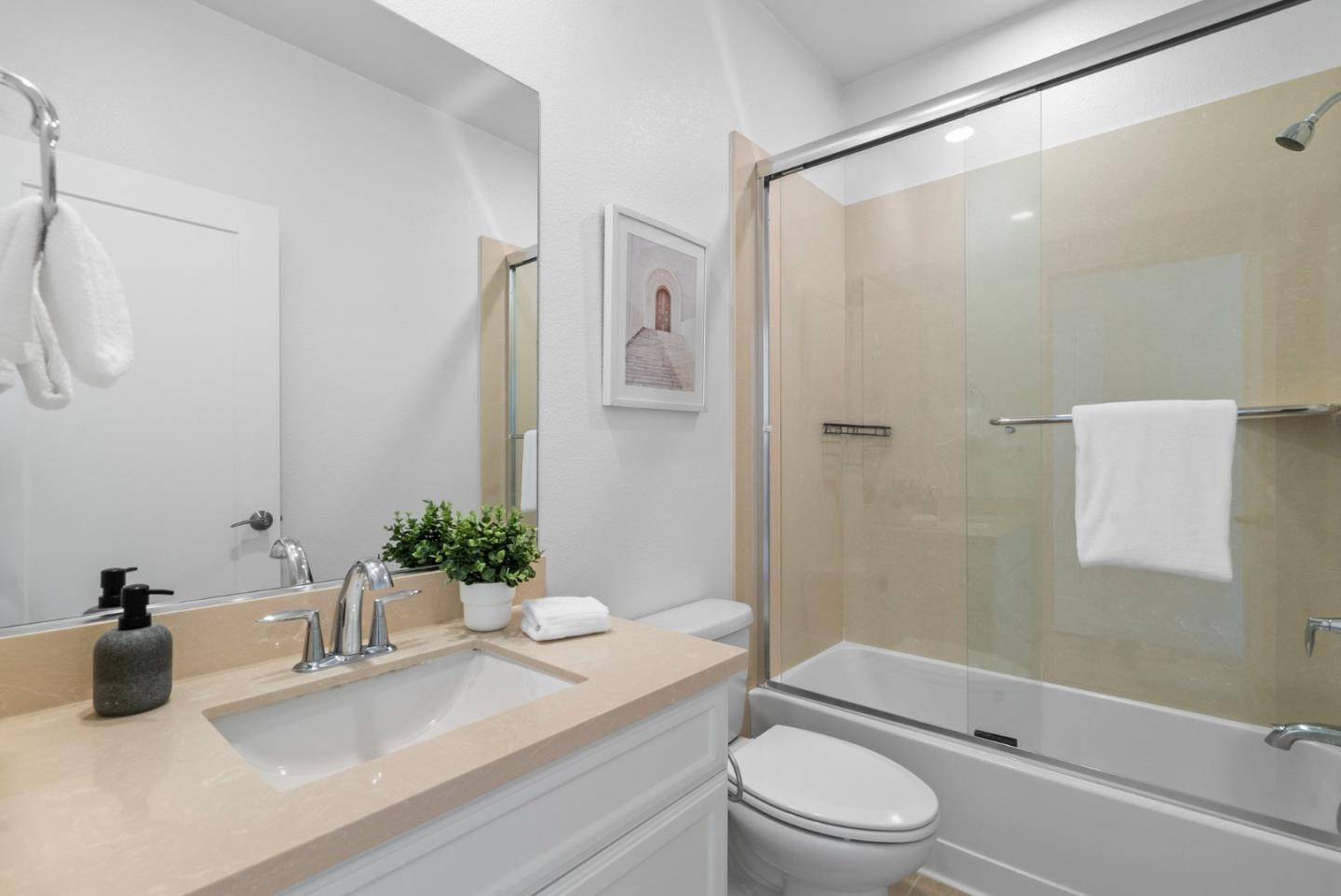 1087 Bigleaf Place 108