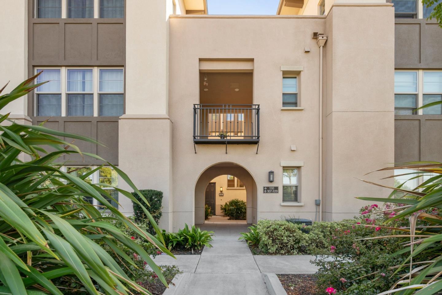 1087 Bigleaf Place 108