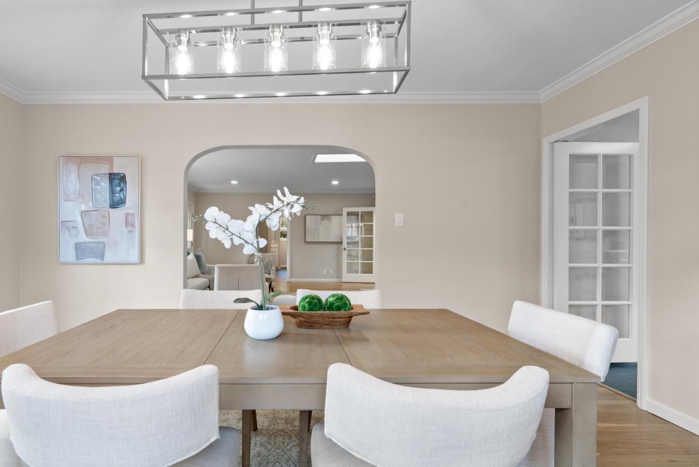 186 Mountain View Avenue