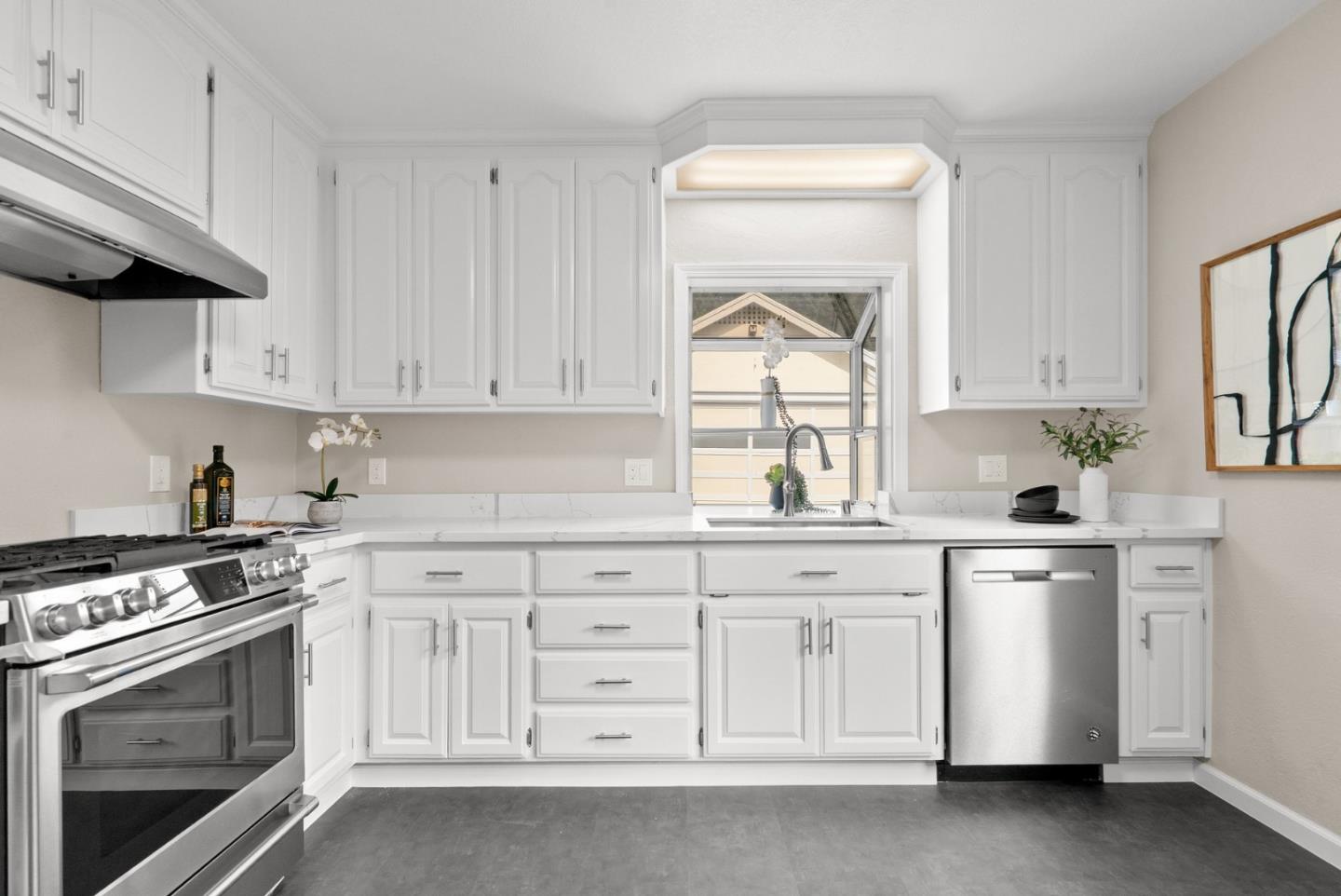 186 Mountain View Avenue