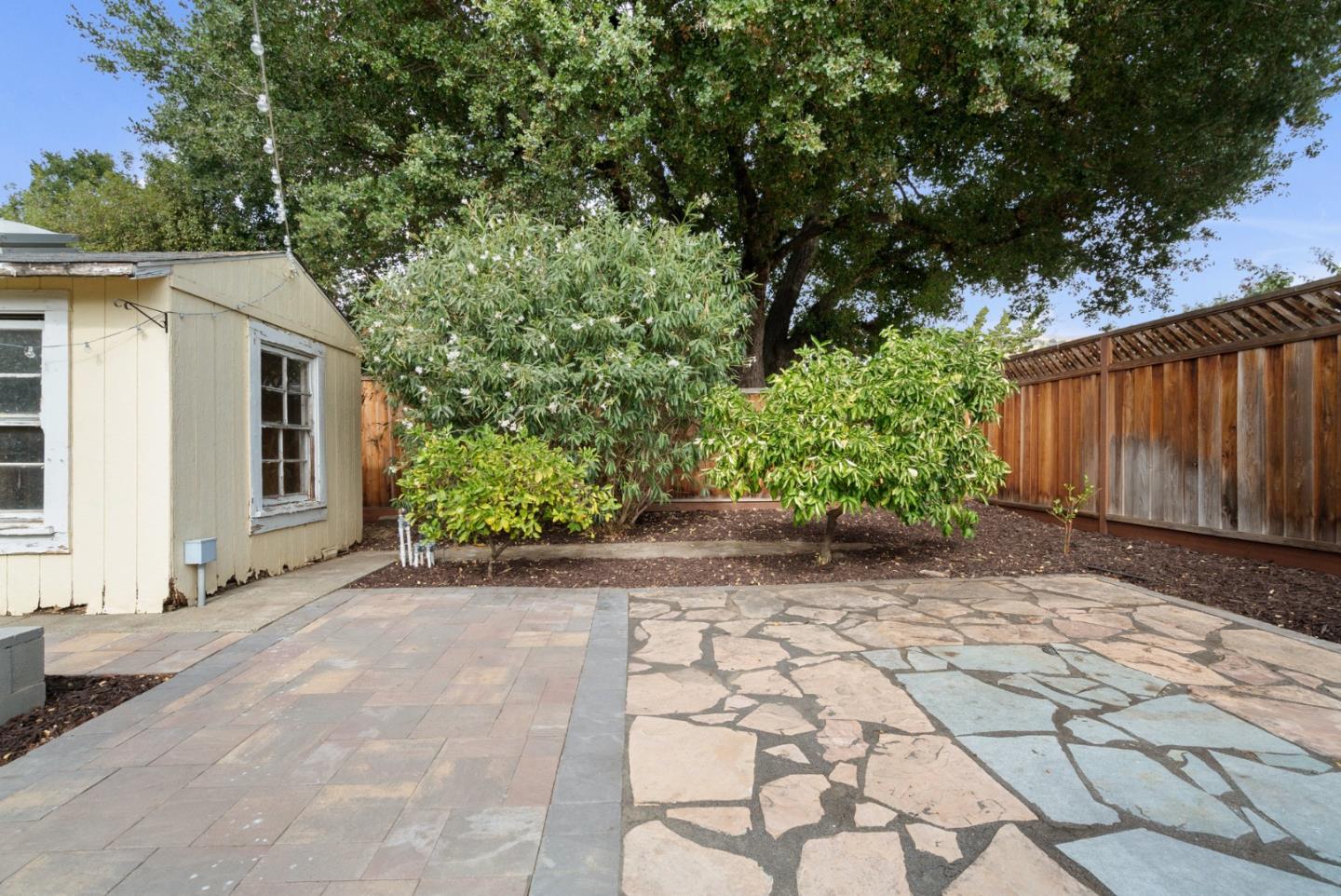 186 Mountain View Avenue