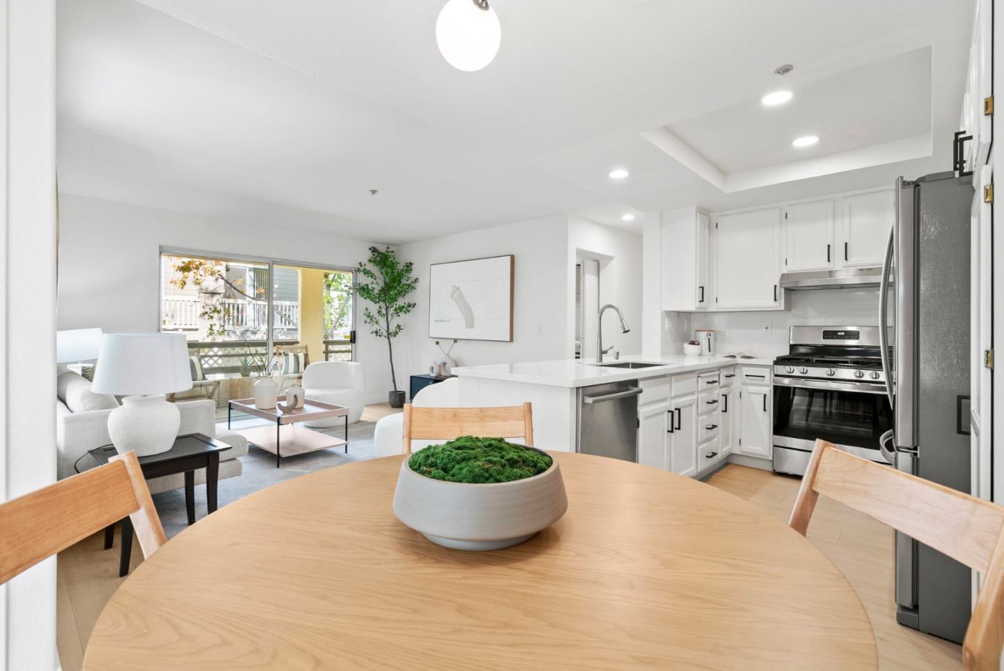 430 Galleria Drive 2