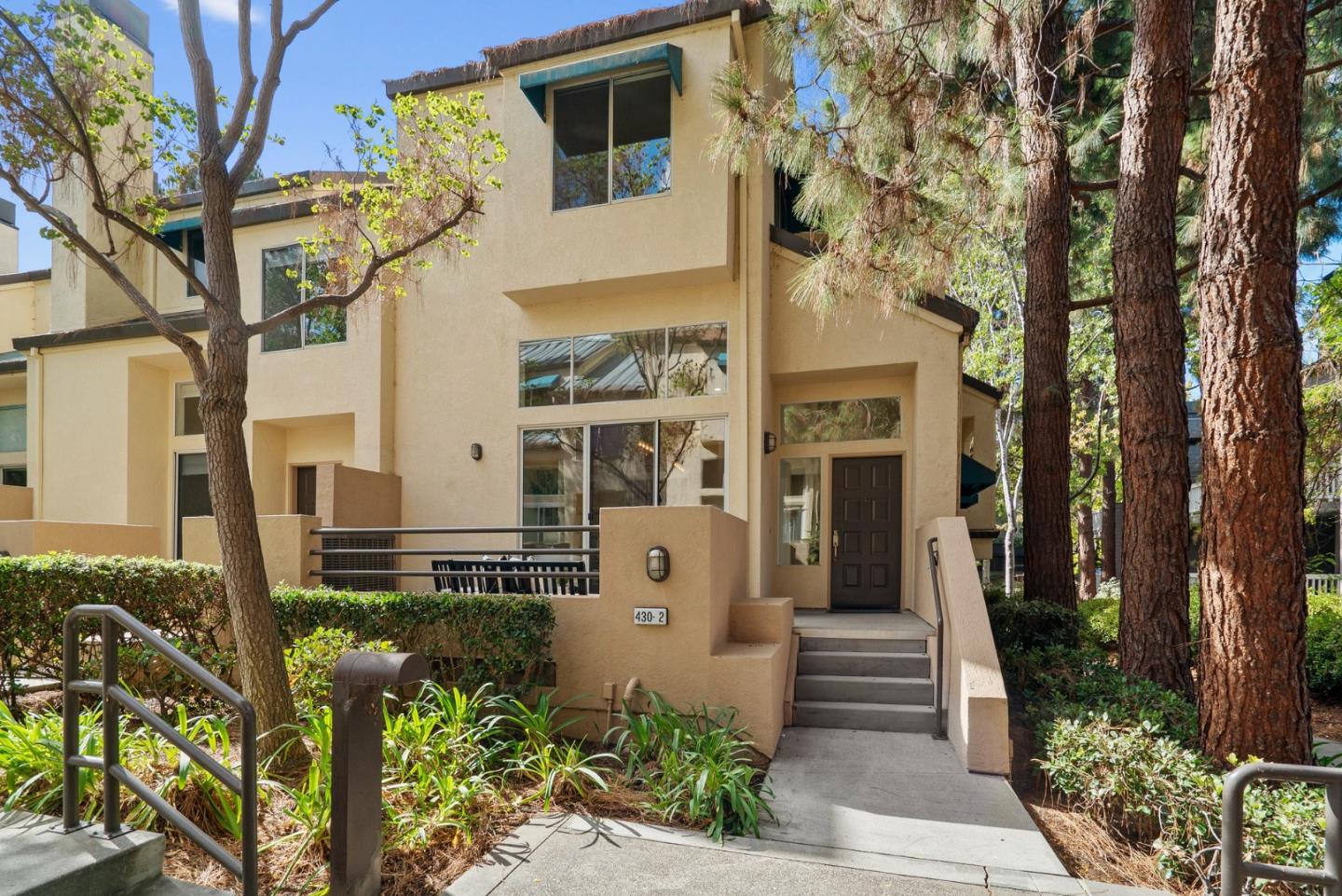 430 Galleria Drive 2