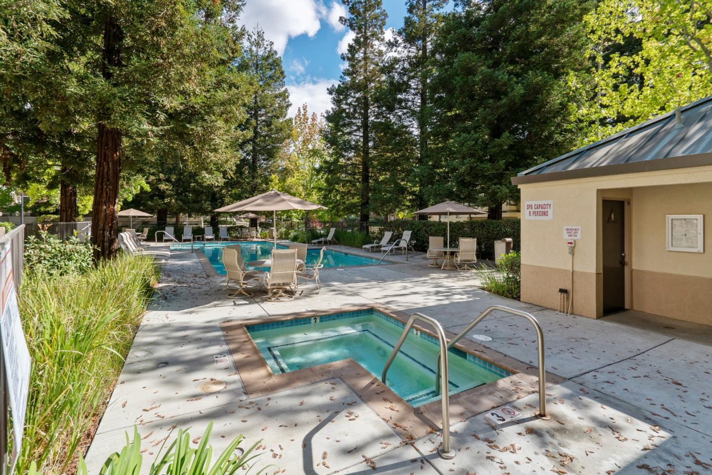 430 Galleria Drive 2