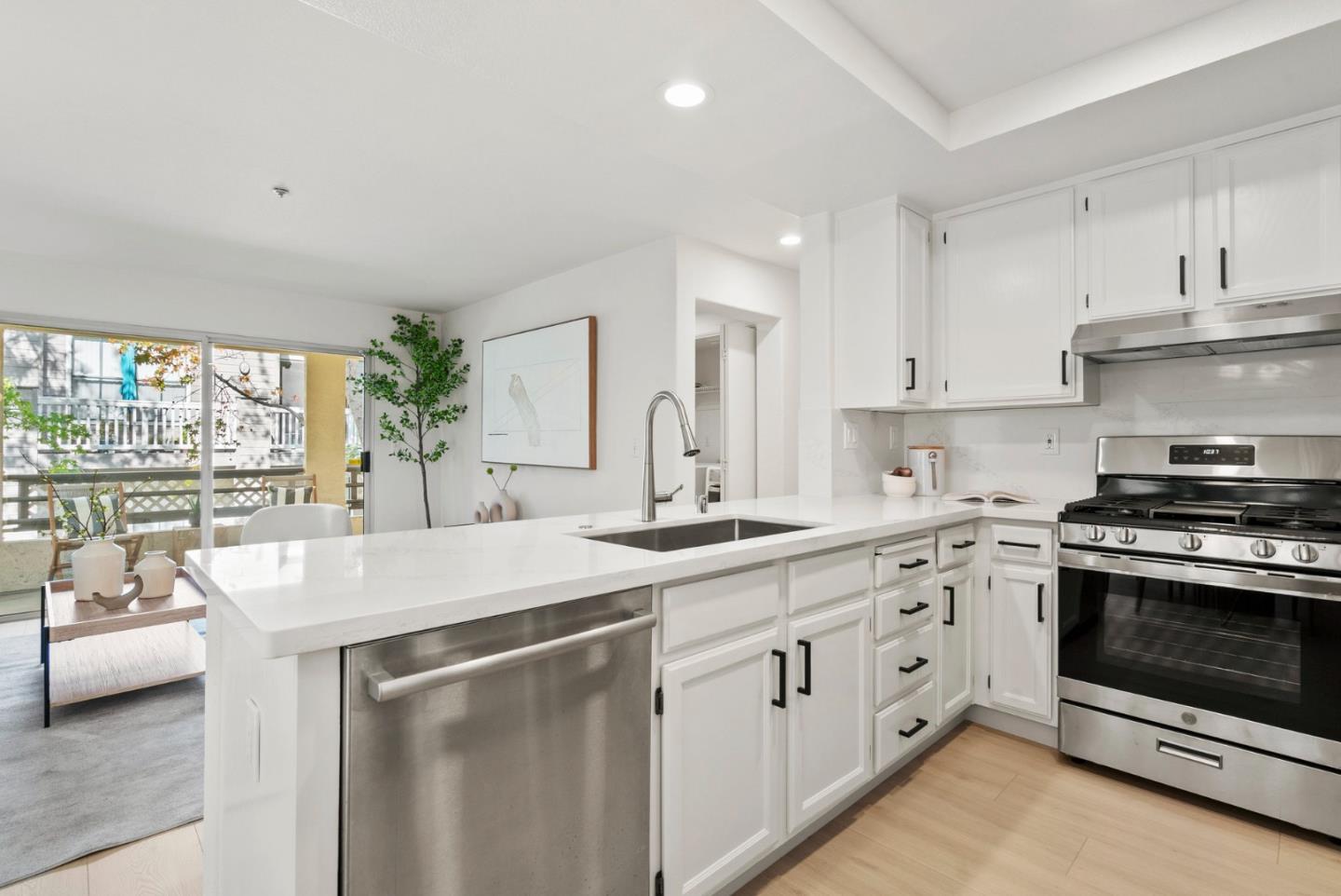 430 Galleria Drive 2