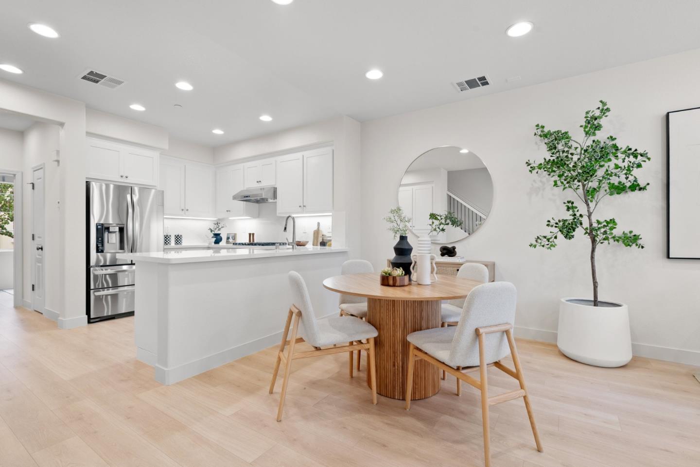 4464 Laird Circle