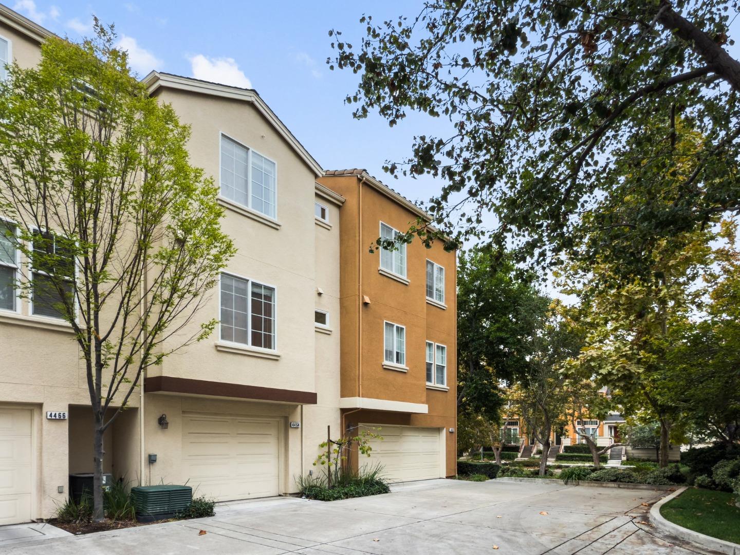 4464 Laird Circle