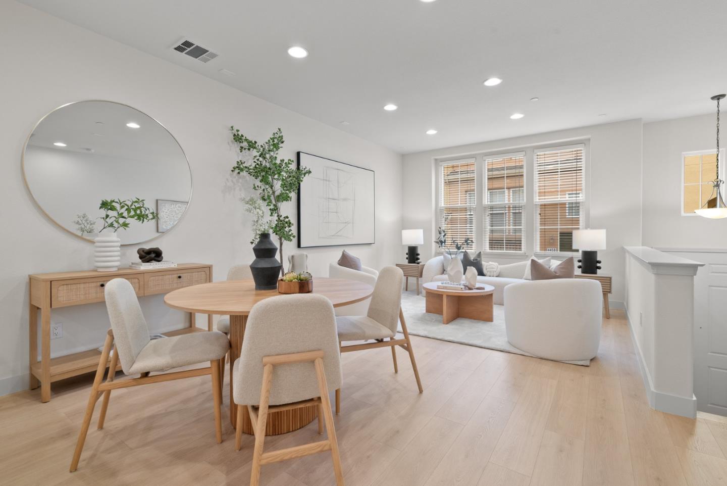 4464 Laird Circle