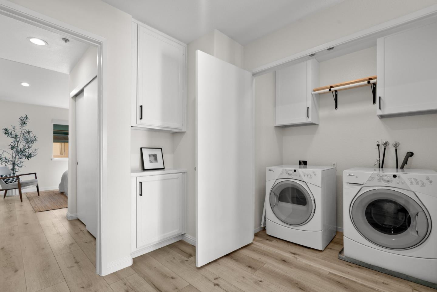 430 Galleria Drive 4