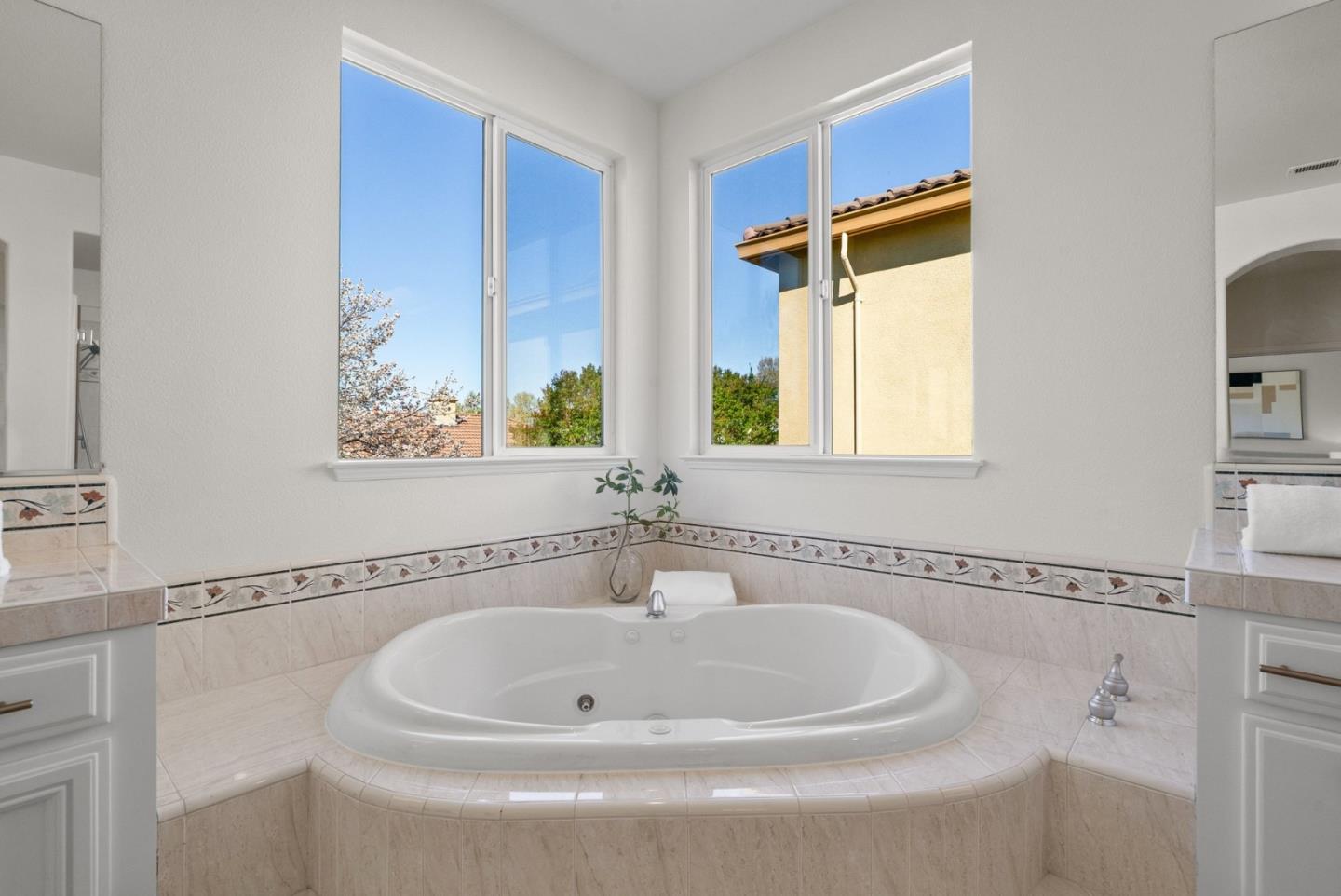 3937 Emerald Isle Lane