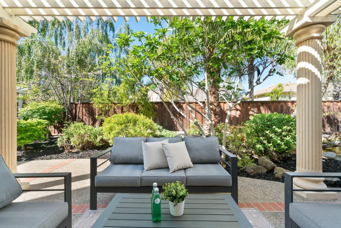 3937 Emerald Isle Lane