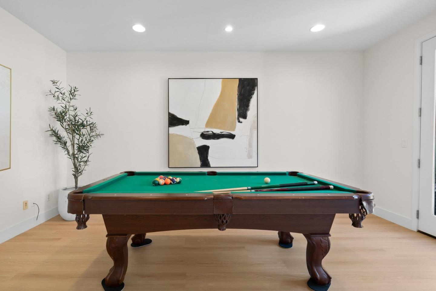 3937 Emerald Isle Lane