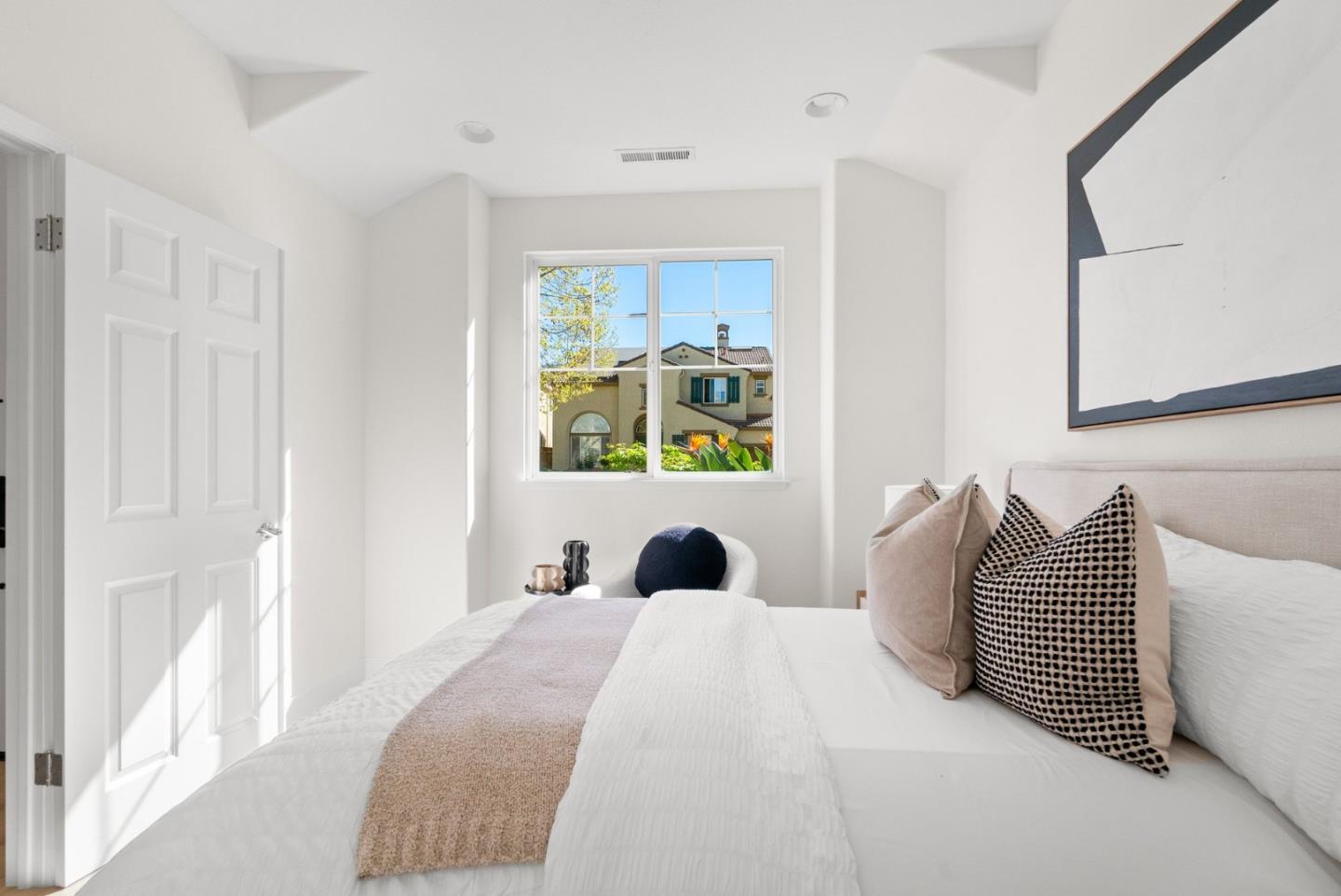 3937 Emerald Isle Lane