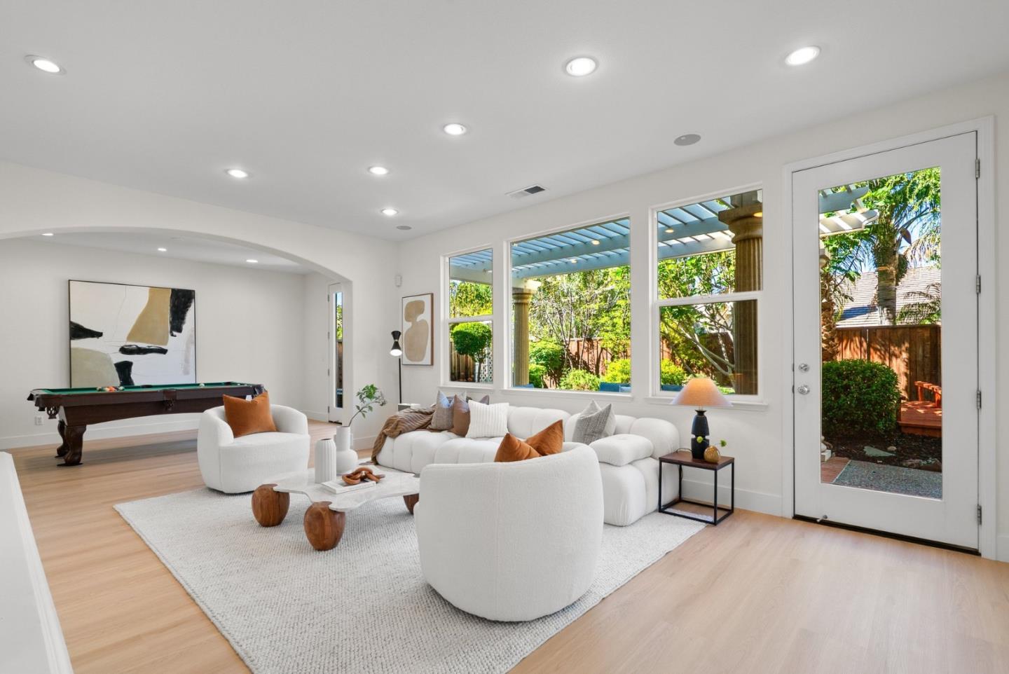 3937 Emerald Isle Lane