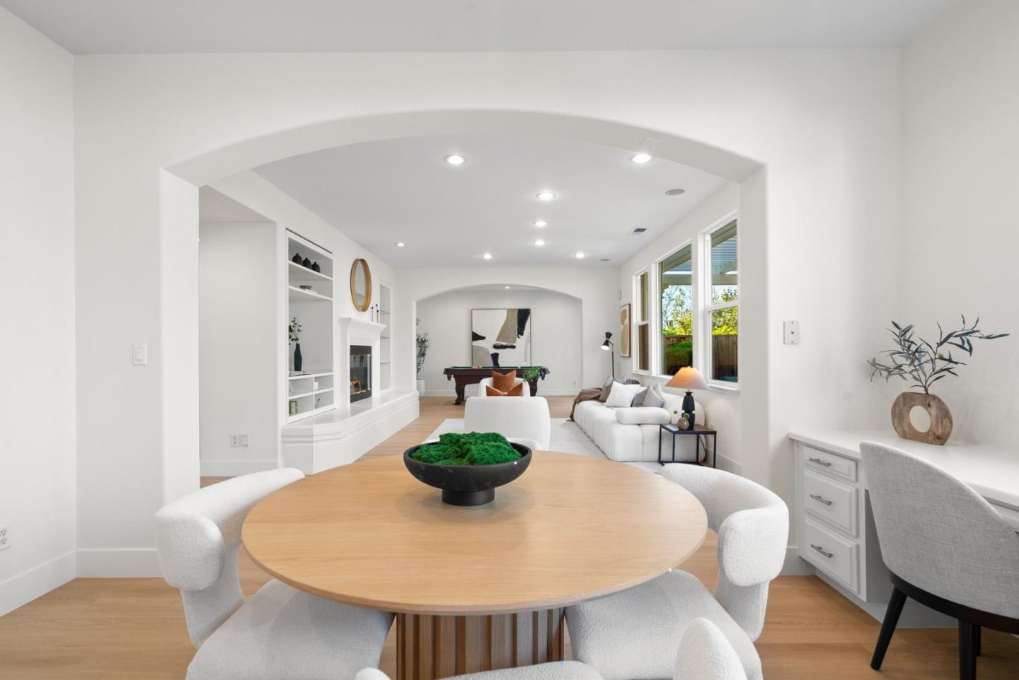 3937 Emerald Isle Lane