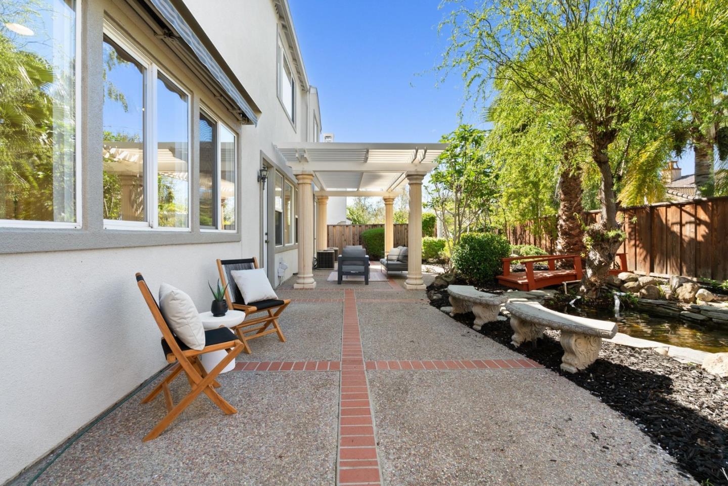 3937 Emerald Isle Lane